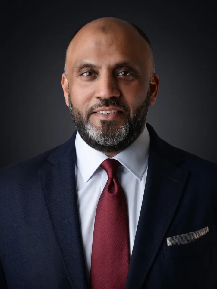 مصطفى أحمد, شريك استشاري
